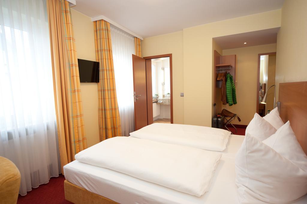 Hotel Mehl Ноймаркт  Экстерьер фото